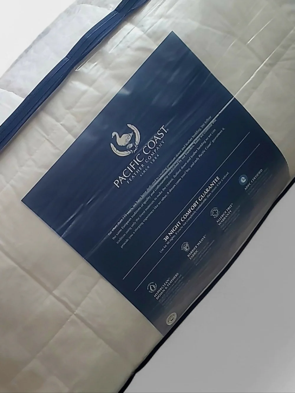 NEW Pacific Coast Feather Company King Down Comforter/Duvet Hotel-Style Bedding.